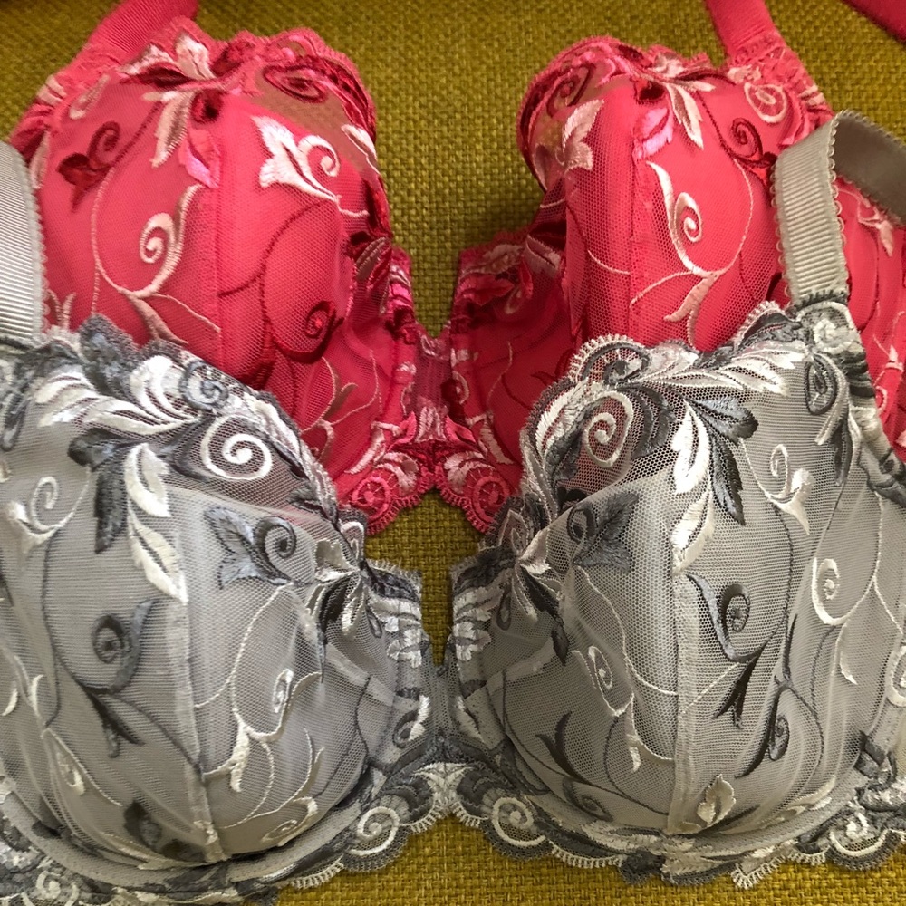 Two for one Soma bras!!!